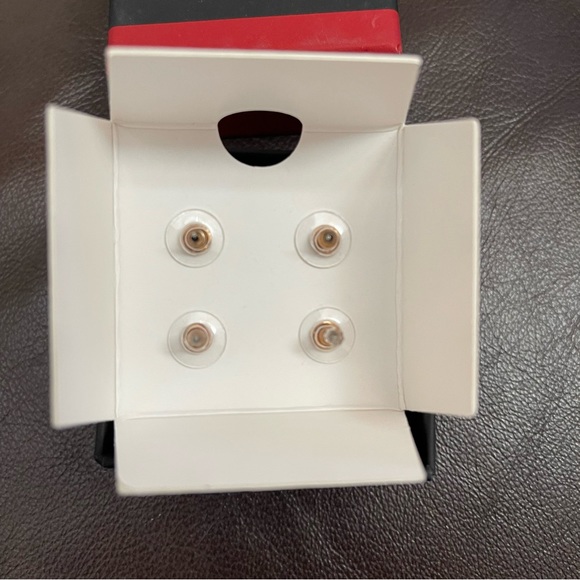 ✅NEW “Akademiks” Fashion Earring Set Silver/Gold Rhinestone - Picture 7 of 8